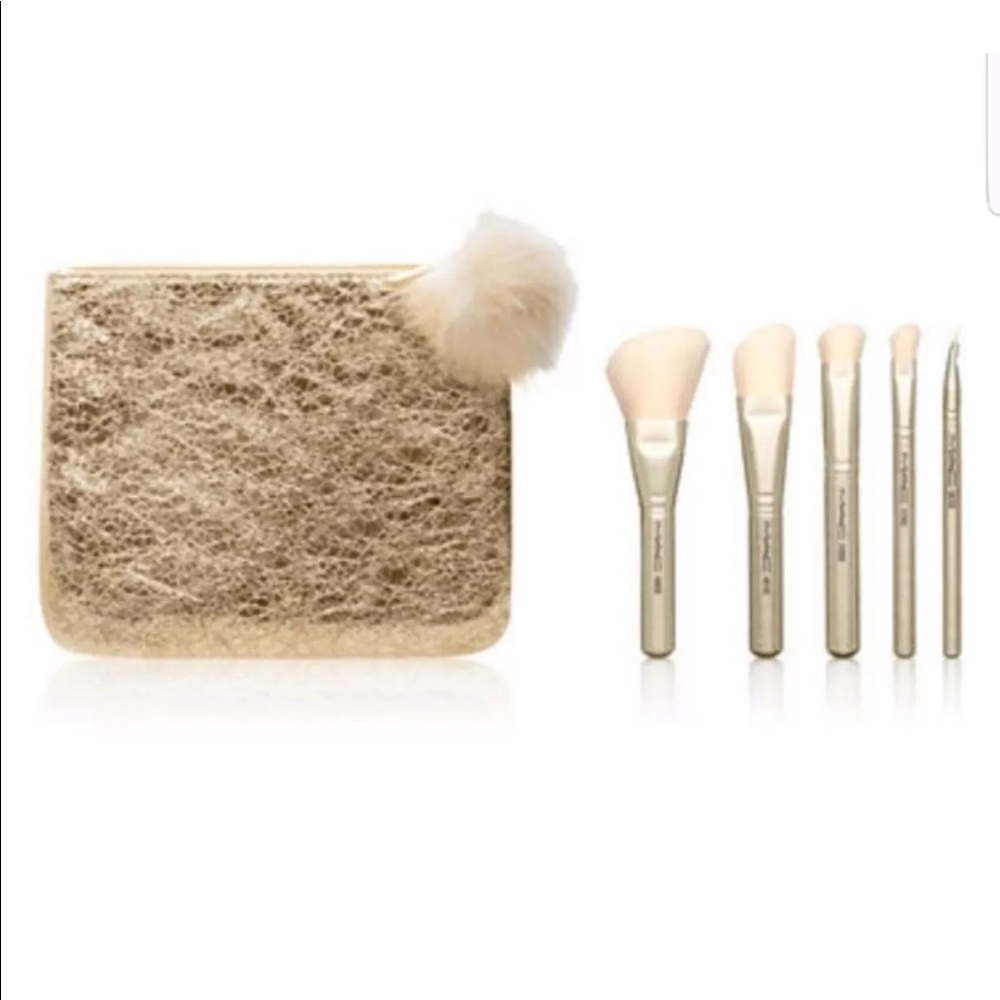 Mac snow ball brush kit authentic SOLD